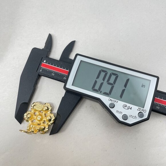 Vintage Swarovski Gold Tone Clip-On Earrings Red Green‎ Crystals Classic Elegant - Picture 8 of 8